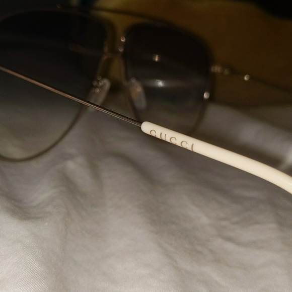 GUCCI SUNGLASSES